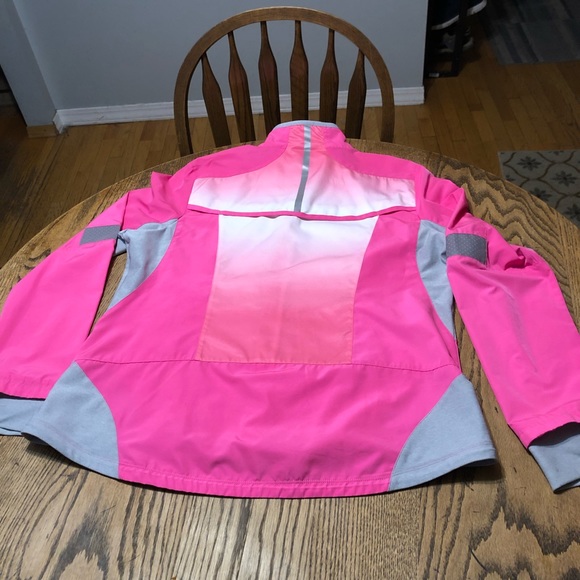 Pink Running Room Windbreaker - Picture 6 of 6